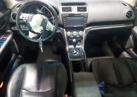 2010 Mazda 6 I z USA, uszkodzony, nr VIN 1YVHZ8CH4A5M45395